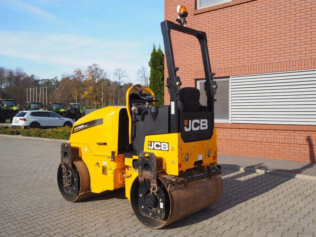 JCB CT260-120 - Cilindru compactor pentru asfalt: Foto 2 JCB CT260-120 - Cilindru compactor pentru asfalt: Foto 2
