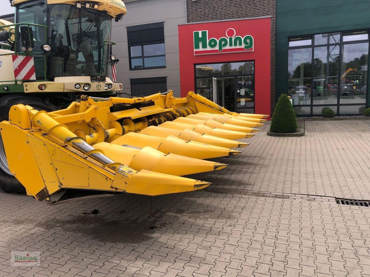 New Holland MF875W - Heder de recoltat porumb: Foto 1 New Holland MF875W - Heder de recoltat porumb: Foto 1