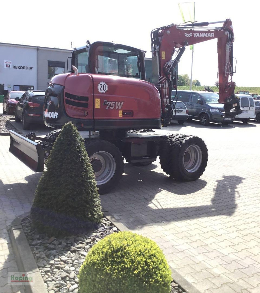 Yanmar B75W - Excavator pe roţi: Foto 4 Yanmar B75W - Excavator pe roţi: Foto 4