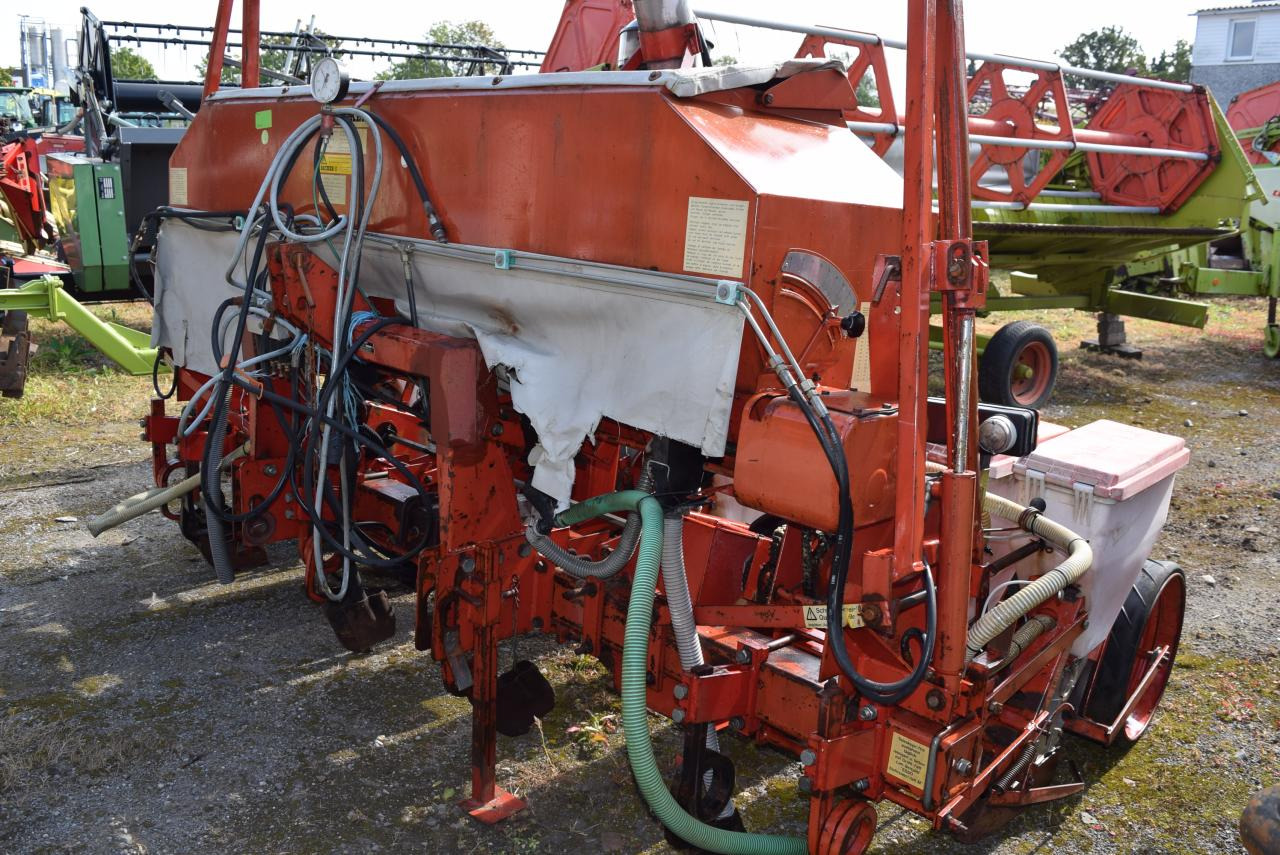 Becker AEROMAT T6Z - Semănătoare de precizie: Foto 5 Becker AEROMAT T6Z - Semănătoare de precizie: Foto 5