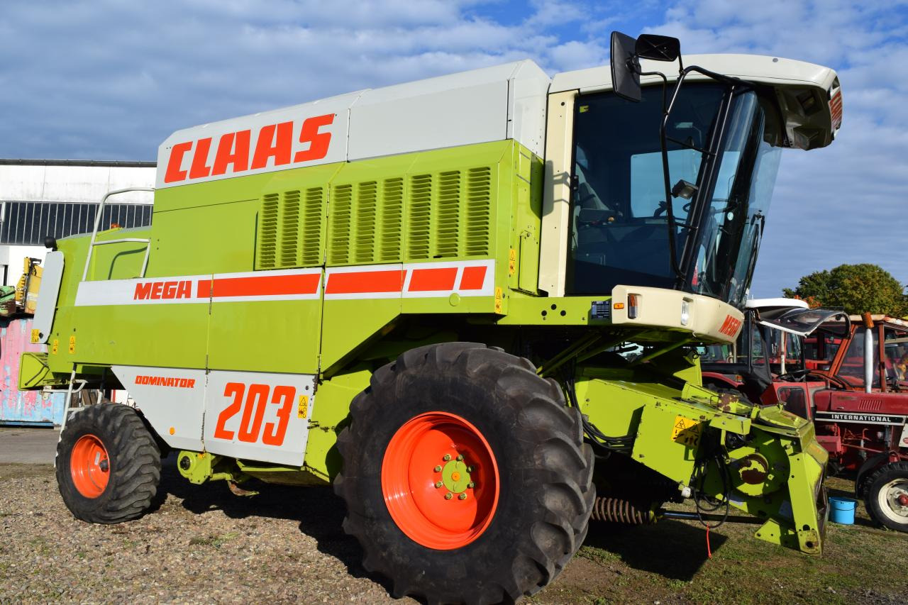 CLAAS Dominator 203 Mega - Combină de recoltat cereale: Foto 1 CLAAS Dominator 203 Mega - Combină de recoltat cereale: Foto 1
