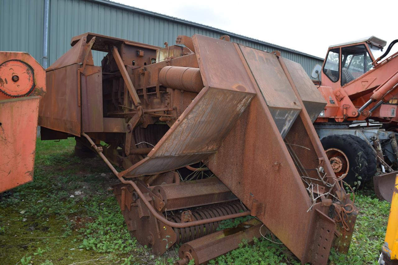 CLAAS Quadrant 1100 *zur Teilevertwertung* - Presă baloţi dreptunghiulari: Foto 2 CLAAS Quadrant 1100 *zur Teilevertwertung* - Presă baloţi dreptunghiulari: Foto 2