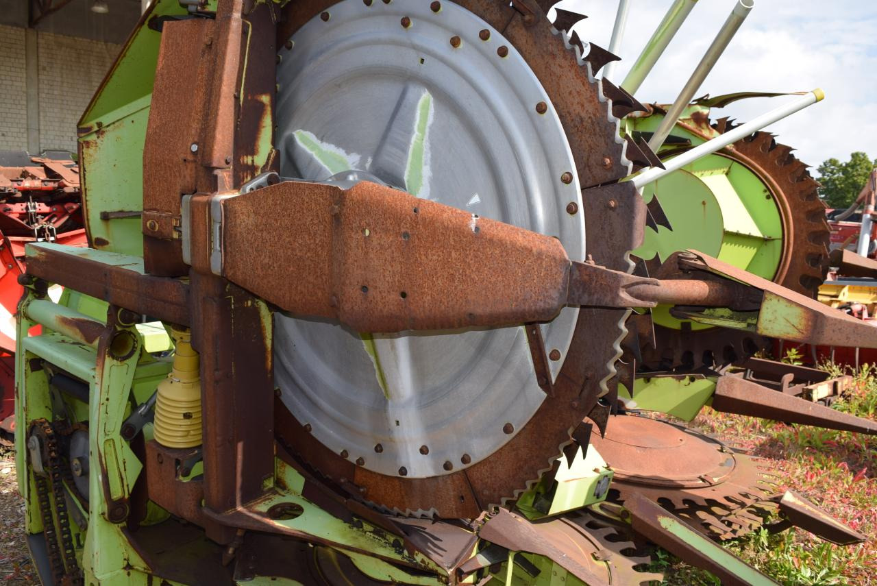 CLAAS RU 600 - Heder de recoltat porumb: Foto 2 CLAAS RU 600 - Heder de recoltat porumb: Foto 2