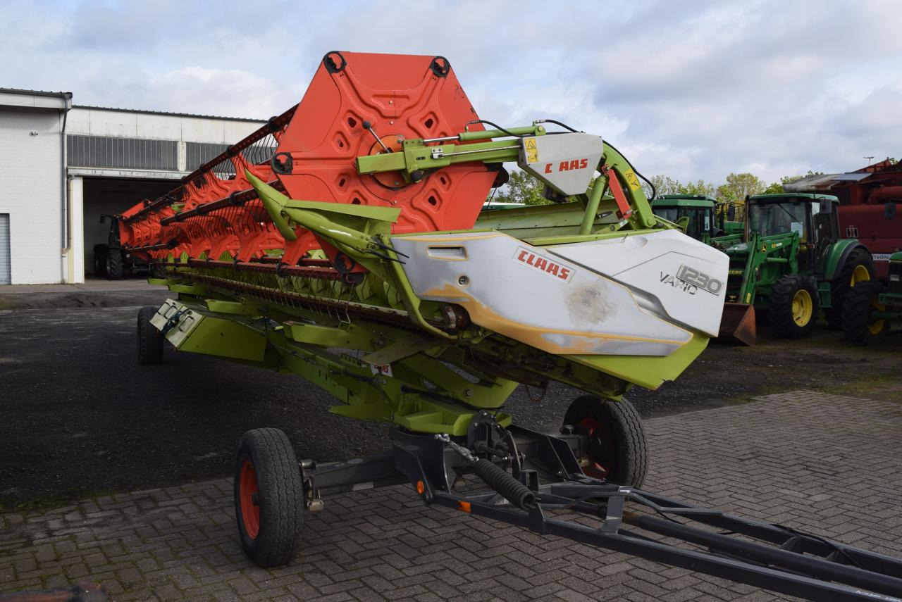 CLAAS V 1230 Vario *Schneidwerk* - Heder: Foto 1 CLAAS V 1230 Vario *Schneidwerk* - Heder: Foto 1