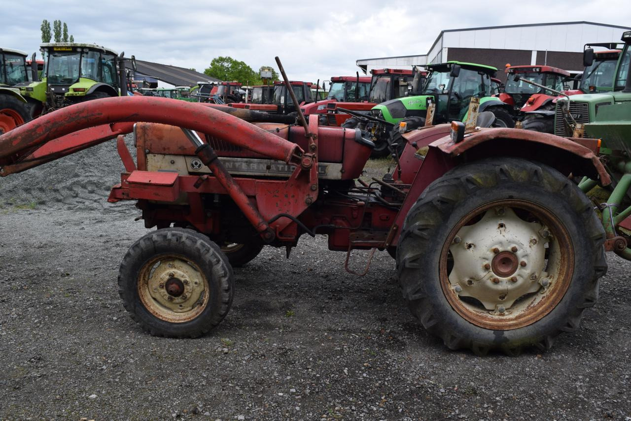 Case-IH 383 - Tractor agricol: Foto 2 Case-IH 383 - Tractor agricol: Foto 2