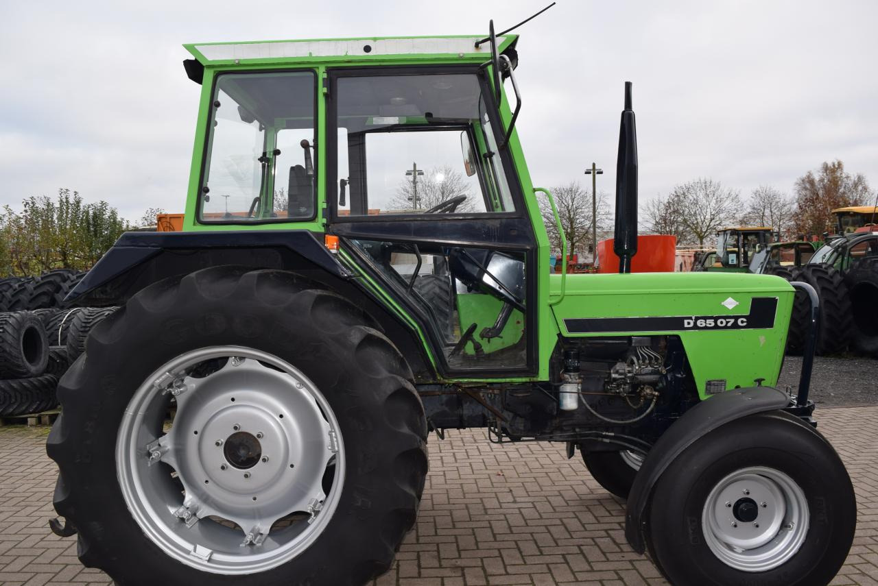 Deutz-Fahr D6507C - Tractor agricol: Foto 2 Deutz-Fahr D6507C - Tractor agricol: Foto 2