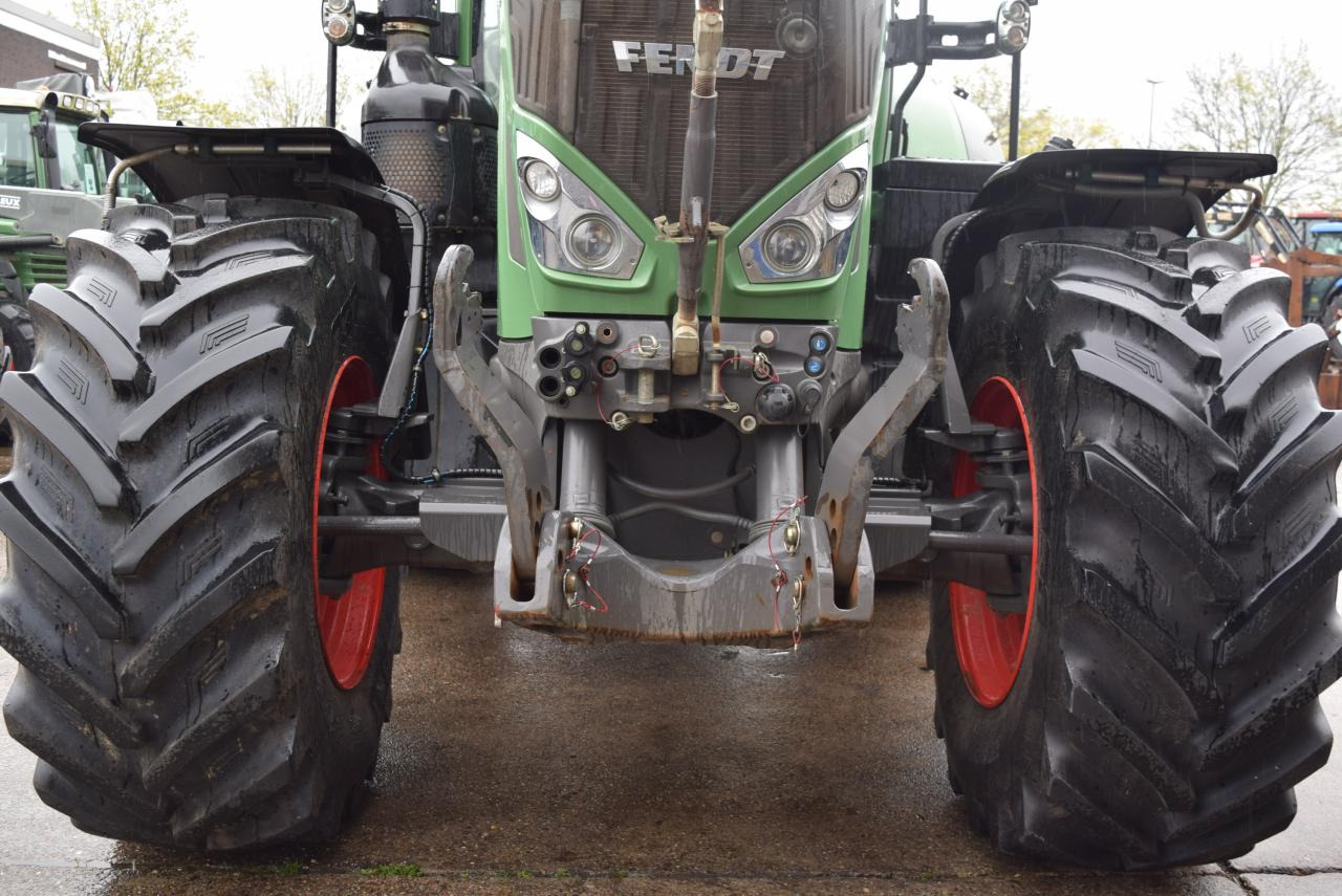 Fendt 826 Vario ProfiPlus - Tractor agricol: Foto 5 Fendt 826 Vario ProfiPlus - Tractor agricol: Foto 5