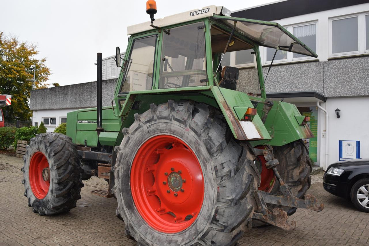 Fendt Favorit 614 LS Turbomatik - Tractor agricol: Foto 5 Fendt Favorit 614 LS Turbomatik - Tractor agricol: Foto 5
