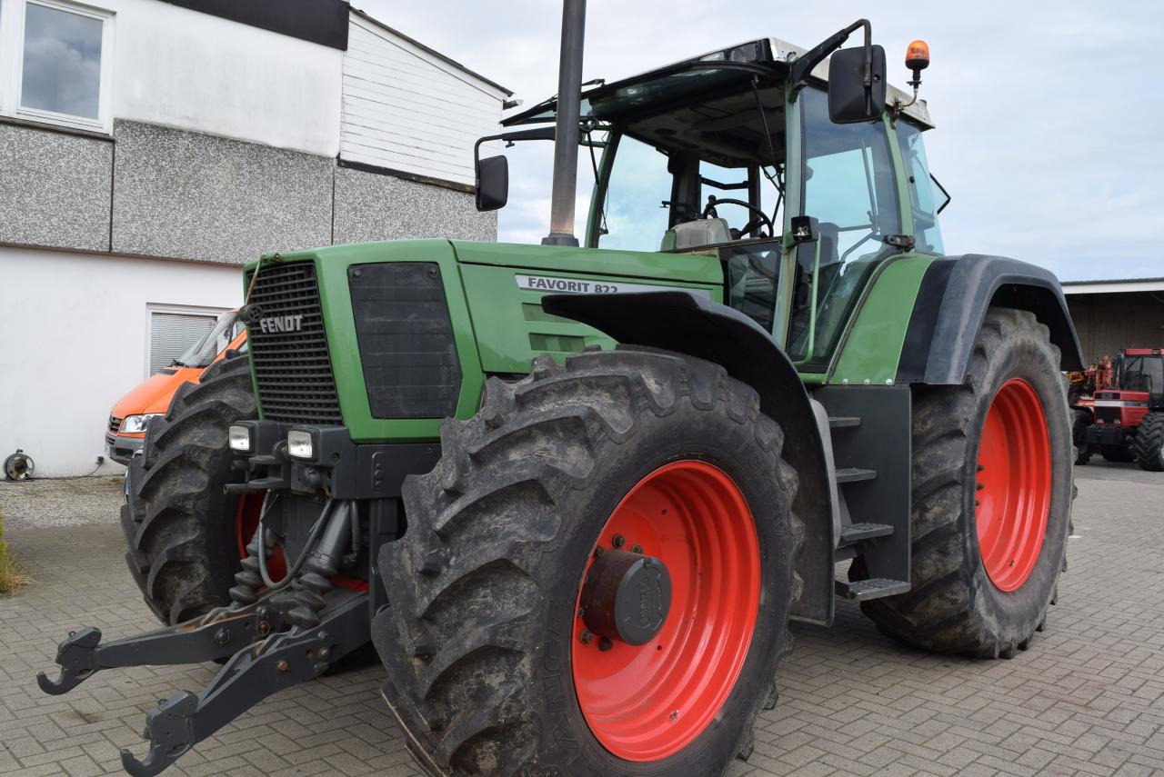Fendt Favorit 822 - Tractor agricol: Foto 3 Fendt Favorit 822 - Tractor agricol: Foto 3