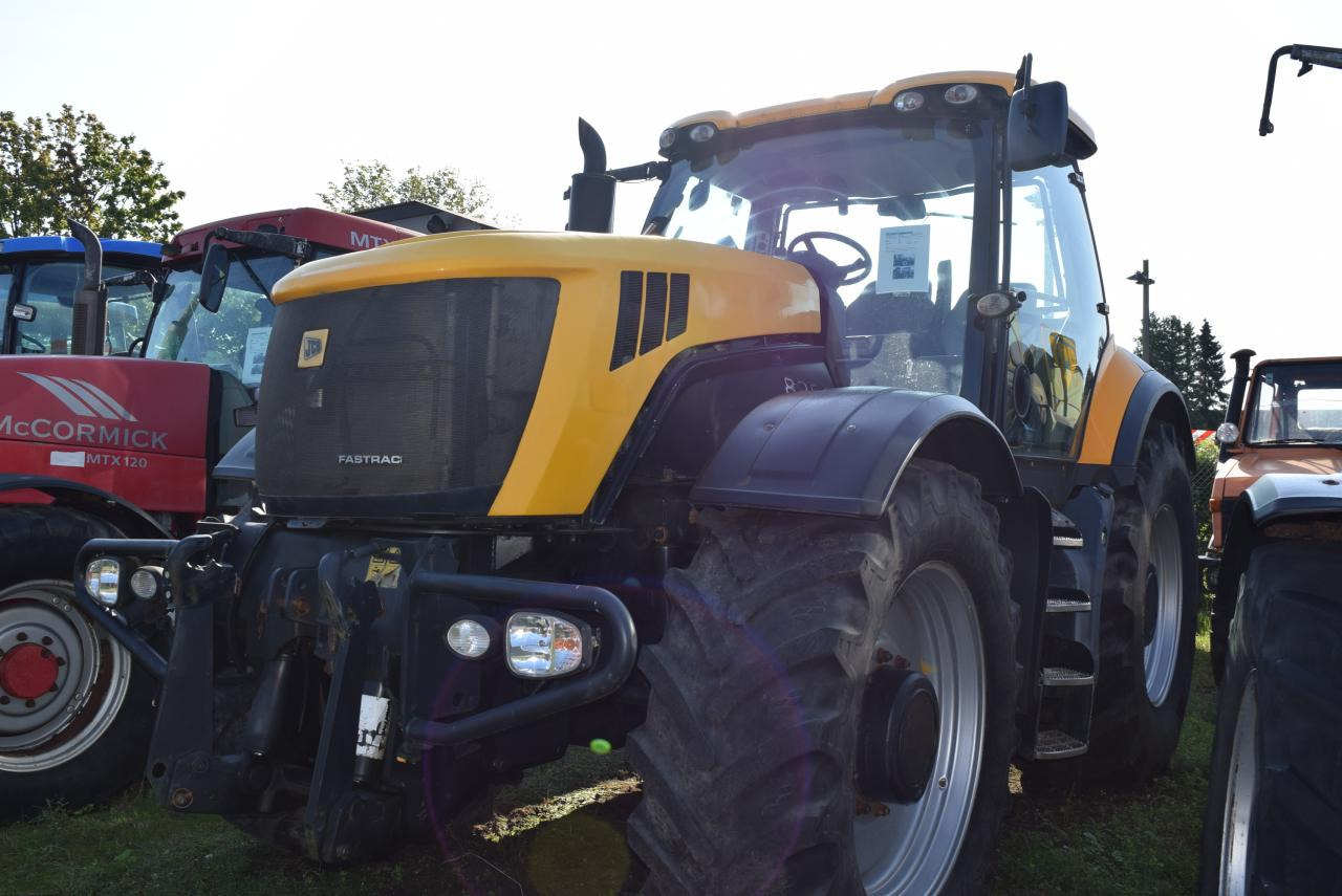 JCB Fastrac 8250 - Tractor agricol: Foto 1 JCB Fastrac 8250 - Tractor agricol: Foto 1