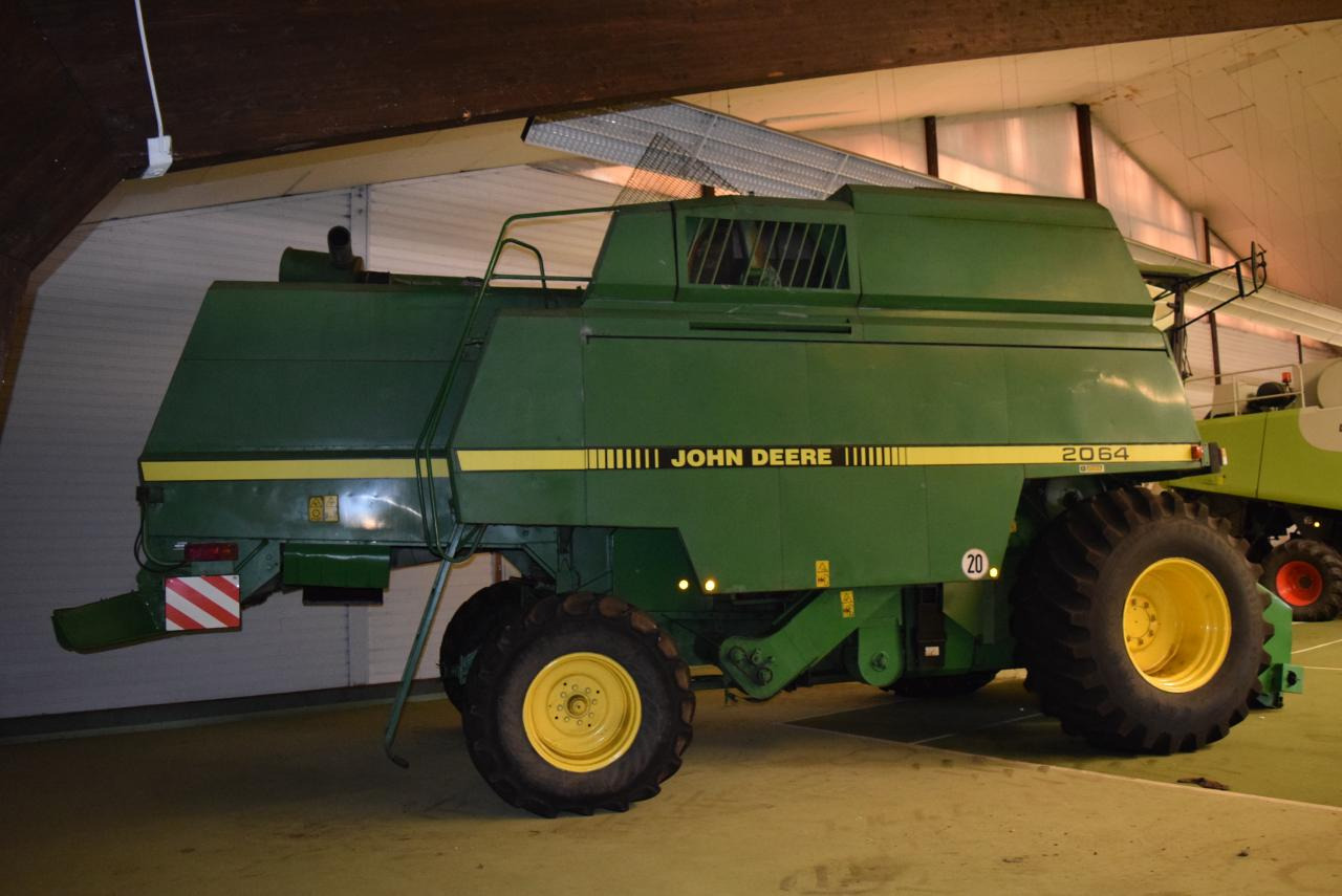John Deere 2064 - Combină de recoltat cereale: Foto 3 John Deere 2064 - Combină de recoltat cereale: Foto 3