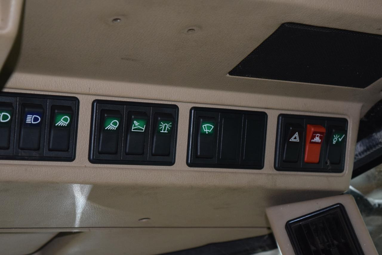 Combină de recoltat cereale John Deere 2066: Foto 6 Combină de recoltat cereale John Deere 2066: Foto 6