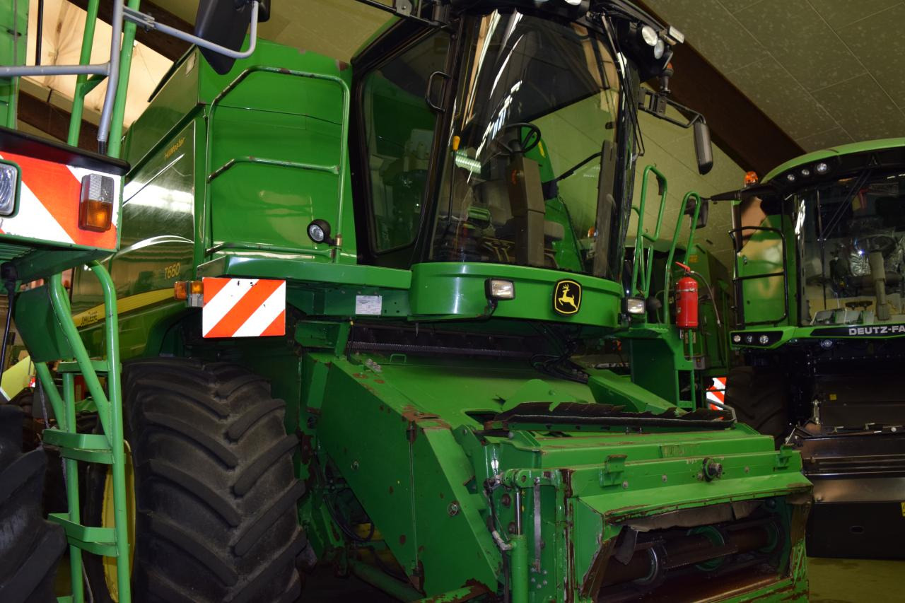 John Deere T 660 HM - Combină de recoltat cereale: Foto 2 John Deere T 660 HM - Combină de recoltat cereale: Foto 2
