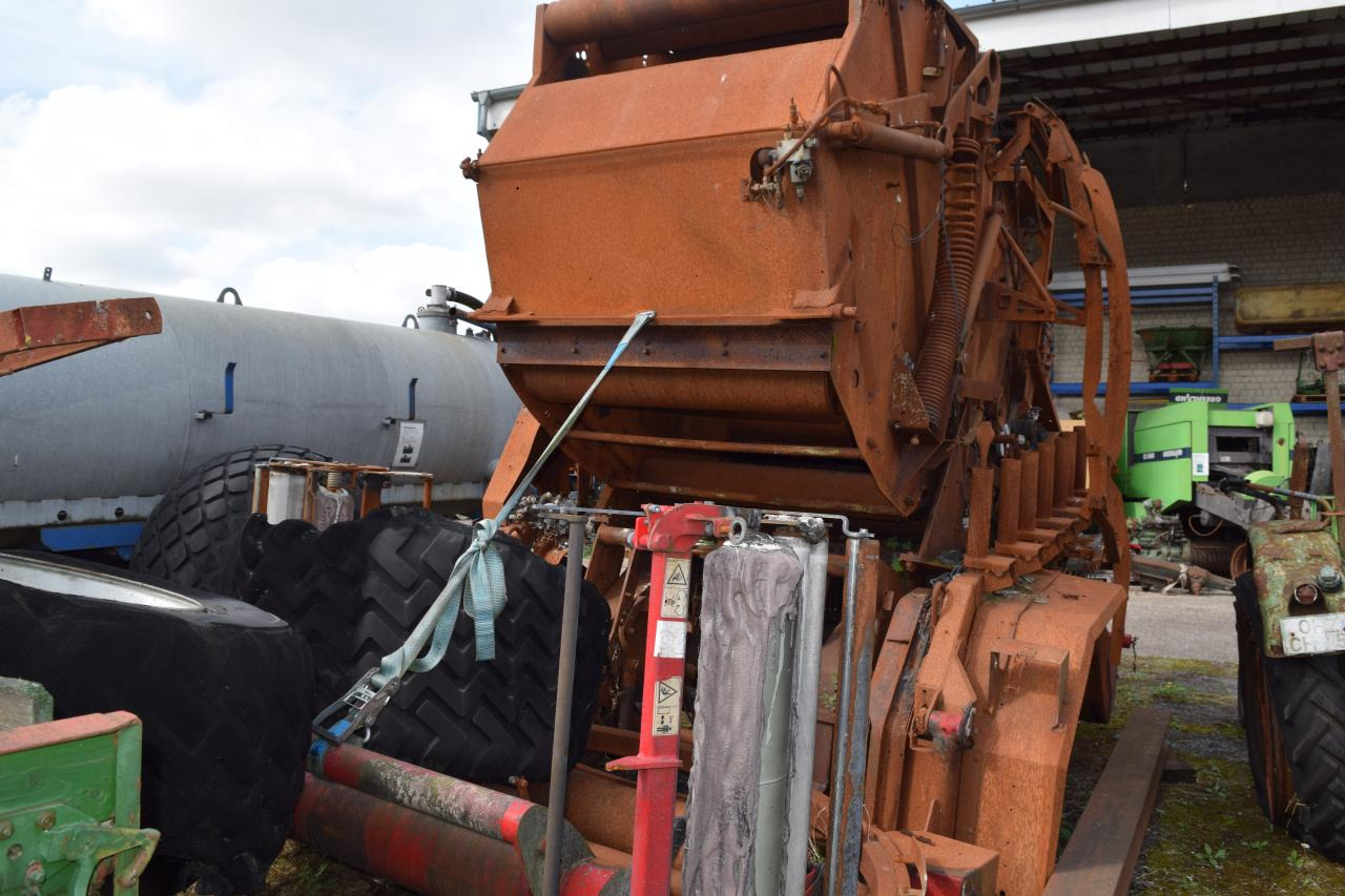 Lely Welger *zur Teileverwrtung* - Presă baloţi rotunzi: Foto 4 Lely Welger *zur Teileverwrtung* - Presă baloţi rotunzi: Foto 4