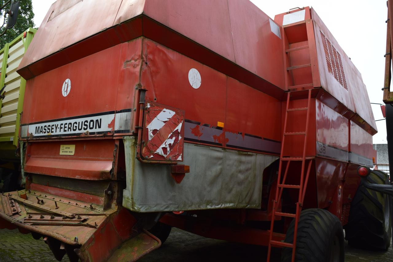 Massey Ferguson MF 38 - Combină de recoltat cereale: Foto 4 Massey Ferguson MF 38 - Combină de recoltat cereale: Foto 4