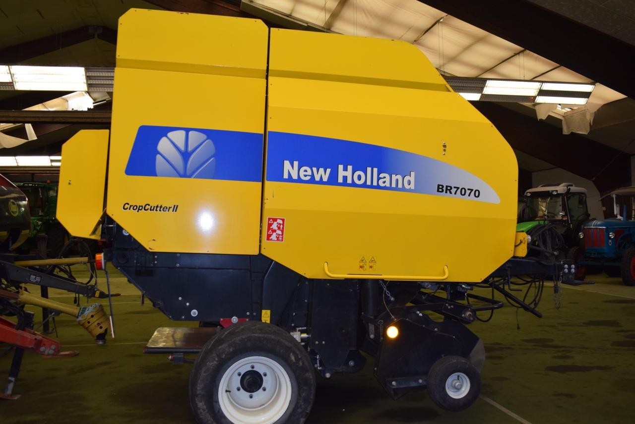 New Holland BR 7070 Crop Cutter II - Presă baloţi rotunzi: Foto 1 New Holland BR 7070 Crop Cutter II - Presă baloţi rotunzi: Foto 1