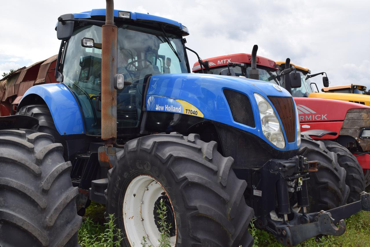 New Holland T 7040 - Tractor agricol: Foto 2 New Holland T 7040 - Tractor agricol: Foto 2