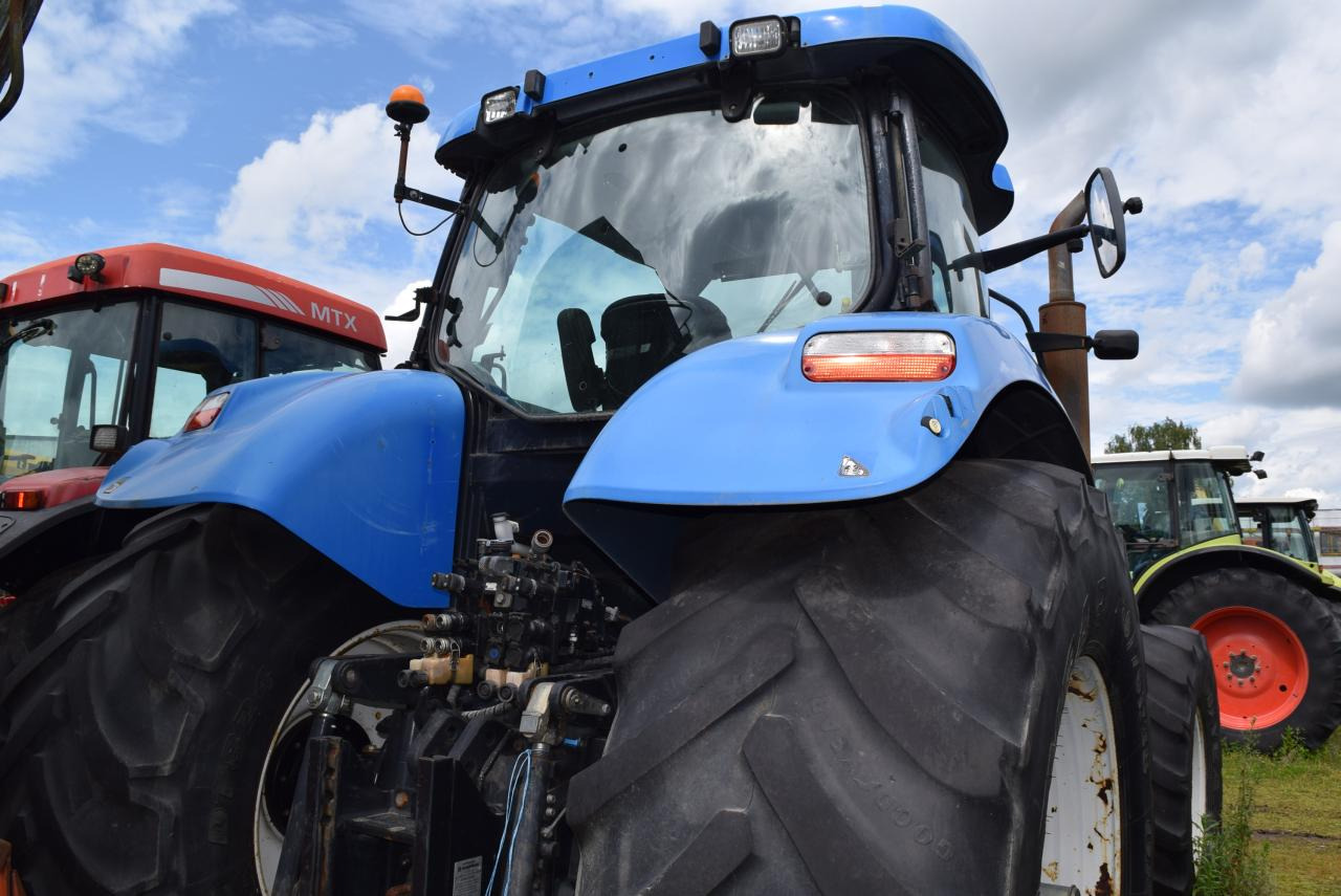 New Holland T 7040 - Tractor agricol: Foto 3 New Holland T 7040 - Tractor agricol: Foto 3