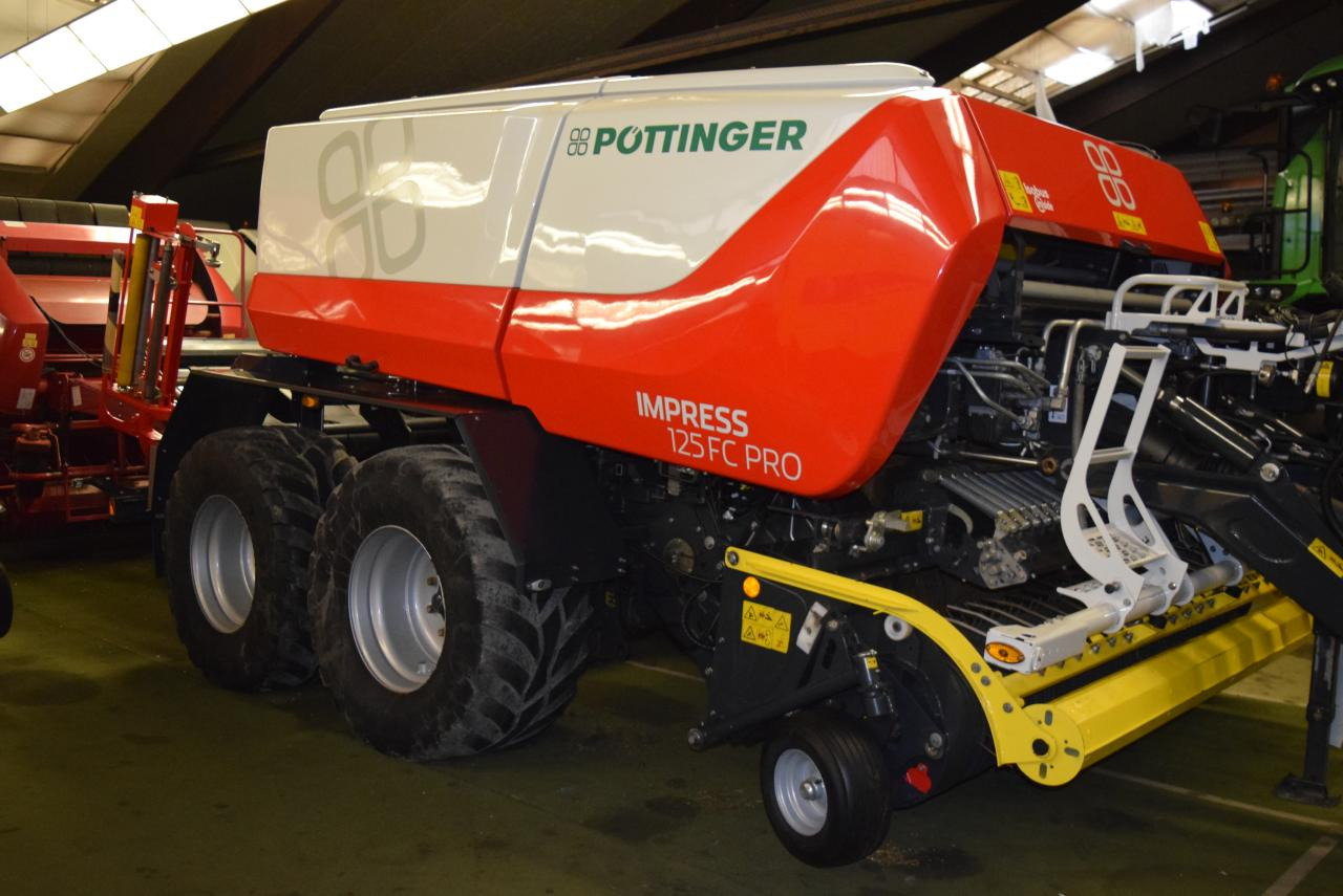 Pöttinger Impress 125 FC Pro *Press-Wickelkombinationen* - Presă baloţi rotunzi: Foto 1 Pöttinger Impress 125 FC Pro *Press-Wickelkombinationen* - Presă baloţi rotunzi: Foto 1