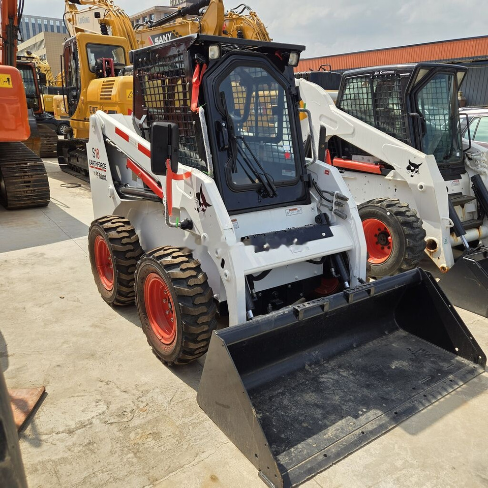 Bobcat S18 - Mini încărcător: Foto 4 Bobcat S18 - Mini încărcător: Foto 4