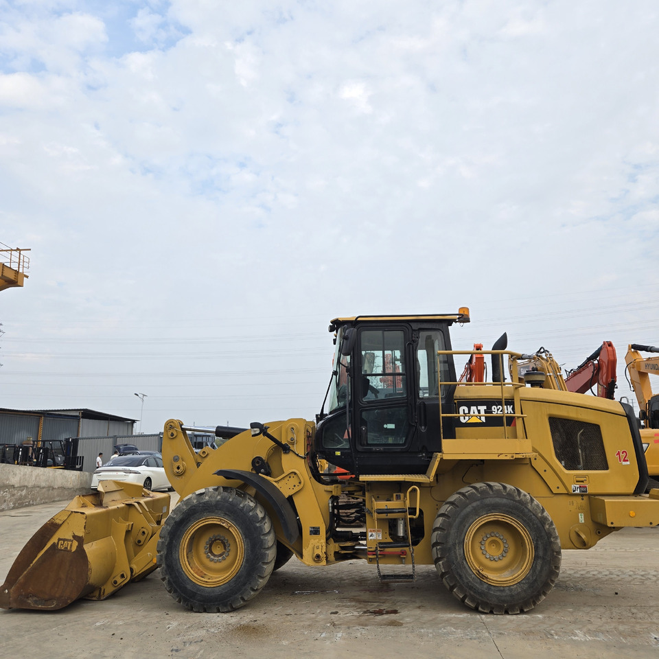 CATERPILLAR 924K - Excavator pe roţi: Foto 3 CATERPILLAR 924K - Excavator pe roţi: Foto 3