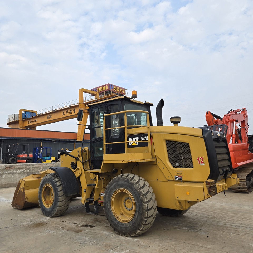 CATERPILLAR 924K - Excavator pe roţi: Foto 4 CATERPILLAR 924K - Excavator pe roţi: Foto 4