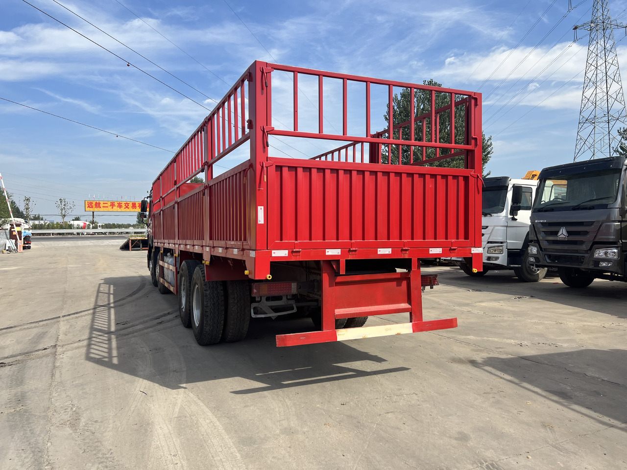 SINOTRUK HOWO 8*4 Fence Truck - Camion: Foto 5 SINOTRUK HOWO 8*4 Fence Truck - Camion: Foto 5