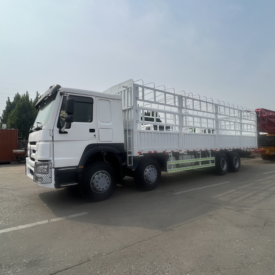 SINOTRUK HOWO 8*4 Fence Truck - Camion: Foto 4 SINOTRUK HOWO 8*4 Fence Truck - Camion: Foto 4