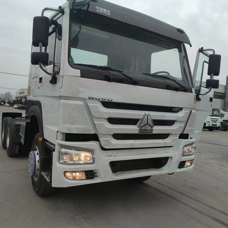 Cap tractor SINOTRUK HOWO trailer head: Foto 7