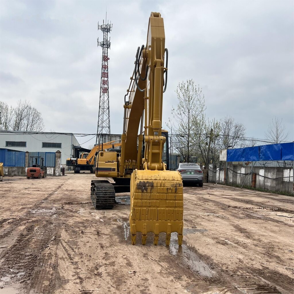 Caterpillar 320BL - Excavator pe şenile: Foto 3 Caterpillar 320BL - Excavator pe şenile: Foto 3