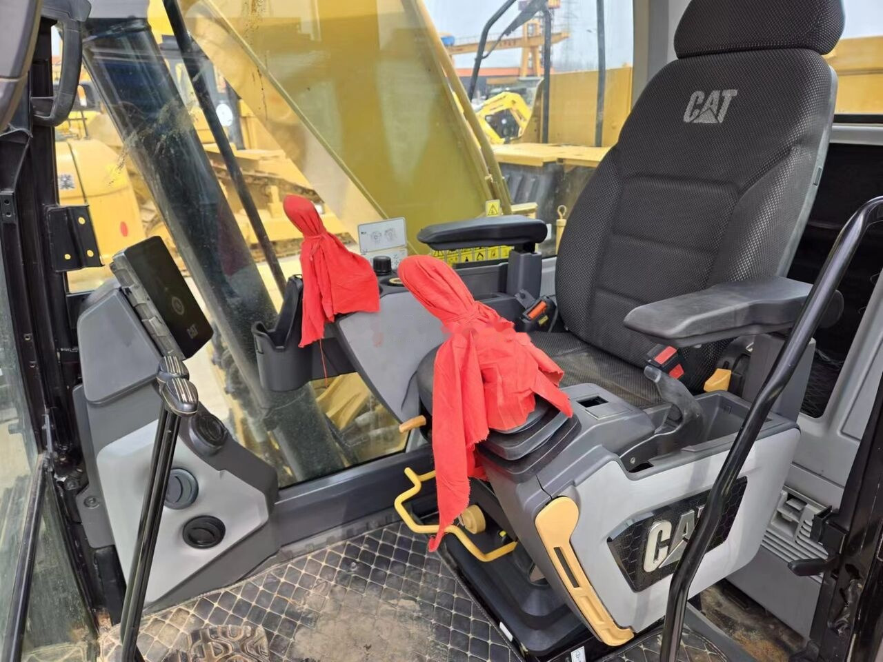 Caterpillar 320GC - Excavator pe şenile: Foto 5 Caterpillar 320GC - Excavator pe şenile: Foto 5