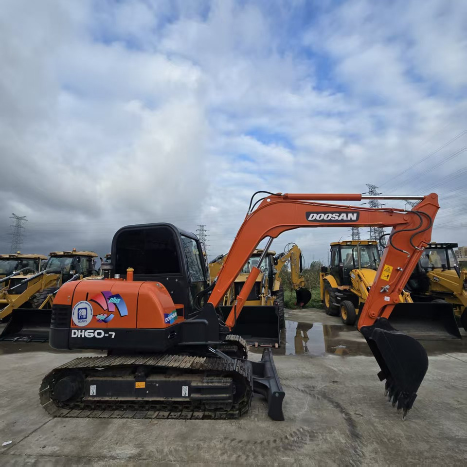 DOOSAN DH60-7 - Mini excavator: Foto 1 DOOSAN DH60-7 - Mini excavator: Foto 1