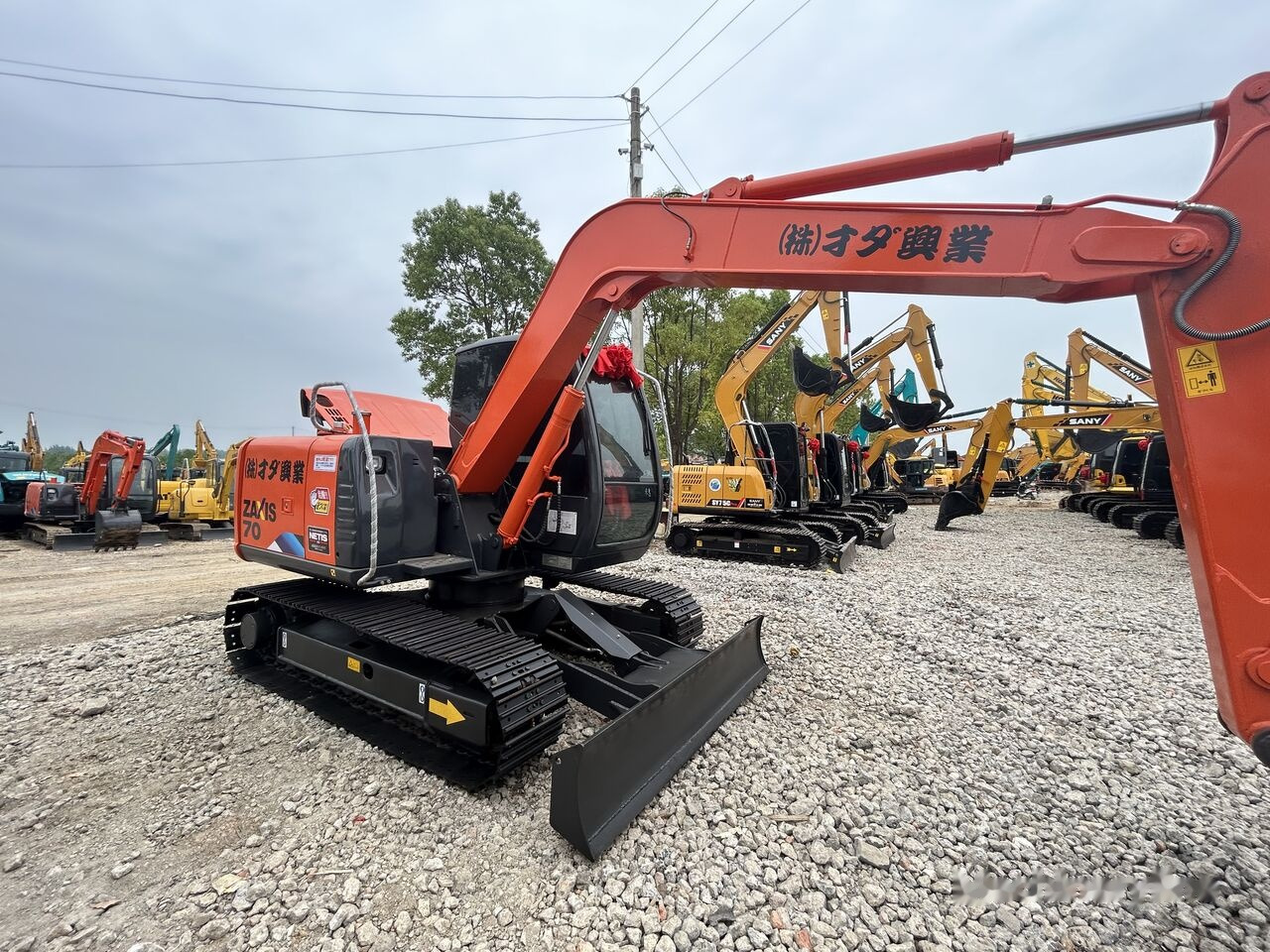 Hitachi ZX70 - Excavator pe şenile: Foto 3 Hitachi ZX70 - Excavator pe şenile: Foto 3