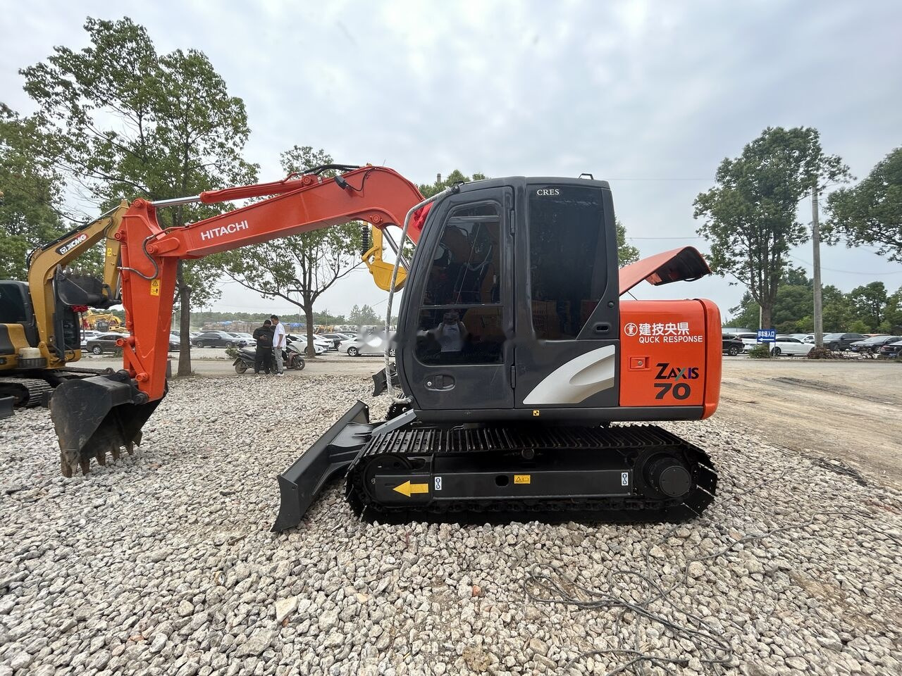 Hitachi zx70 - Excavator pe şenile: Foto 1 Hitachi zx70 - Excavator pe şenile: Foto 1