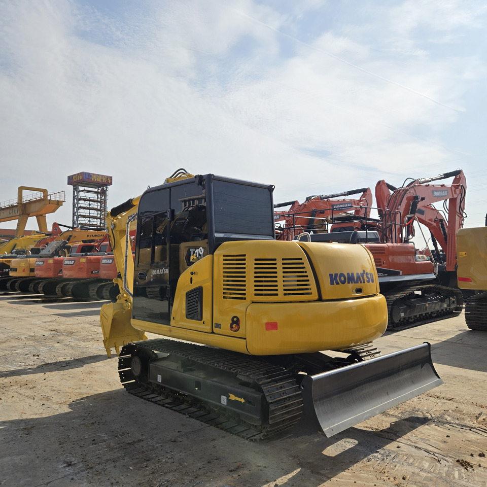 KOMATSU PC70-8 - Mini excavator: Foto 5 KOMATSU PC70-8 - Mini excavator: Foto 5