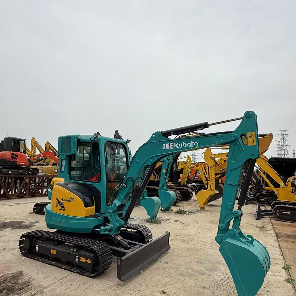KUBOTA U35 - Mini excavator: Foto 1 KUBOTA U35 - Mini excavator: Foto 1