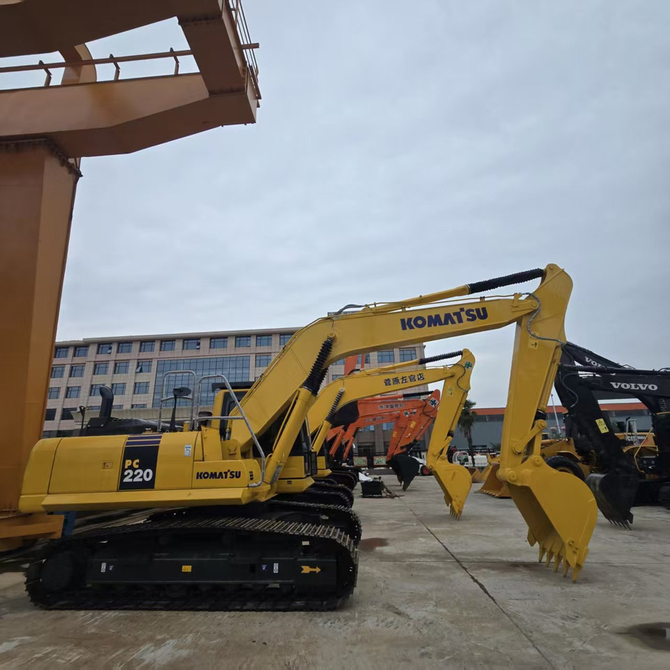 Komatsu PC220-8 - Excavator pe şenile: Foto 3 Komatsu PC220-8 - Excavator pe şenile: Foto 3
