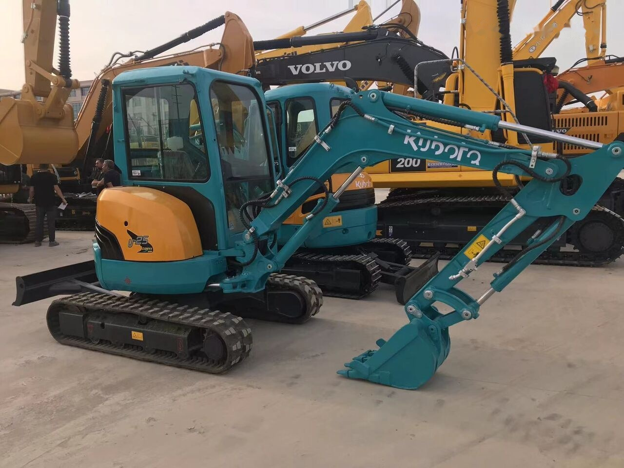 Mini excavator Kubota U25: Foto 6