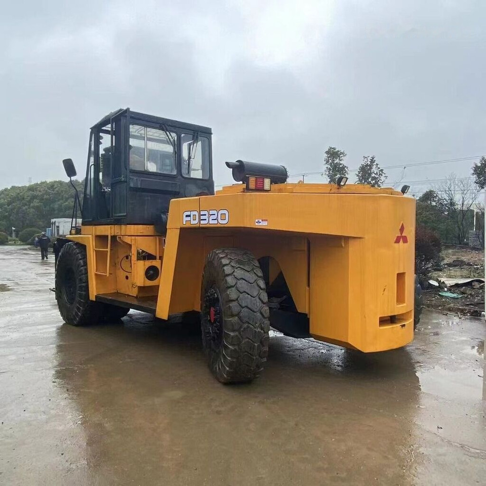 Mitsubishi FD320 - Stivuitor diesel: Foto 5 Mitsubishi FD320 - Stivuitor diesel: Foto 5