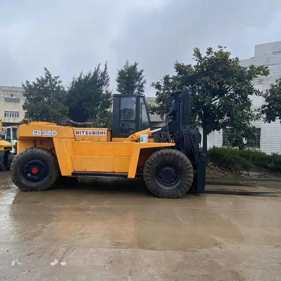 Mitsubishi FD320 - Stivuitor diesel: Foto 3 Mitsubishi FD320 - Stivuitor diesel: Foto 3