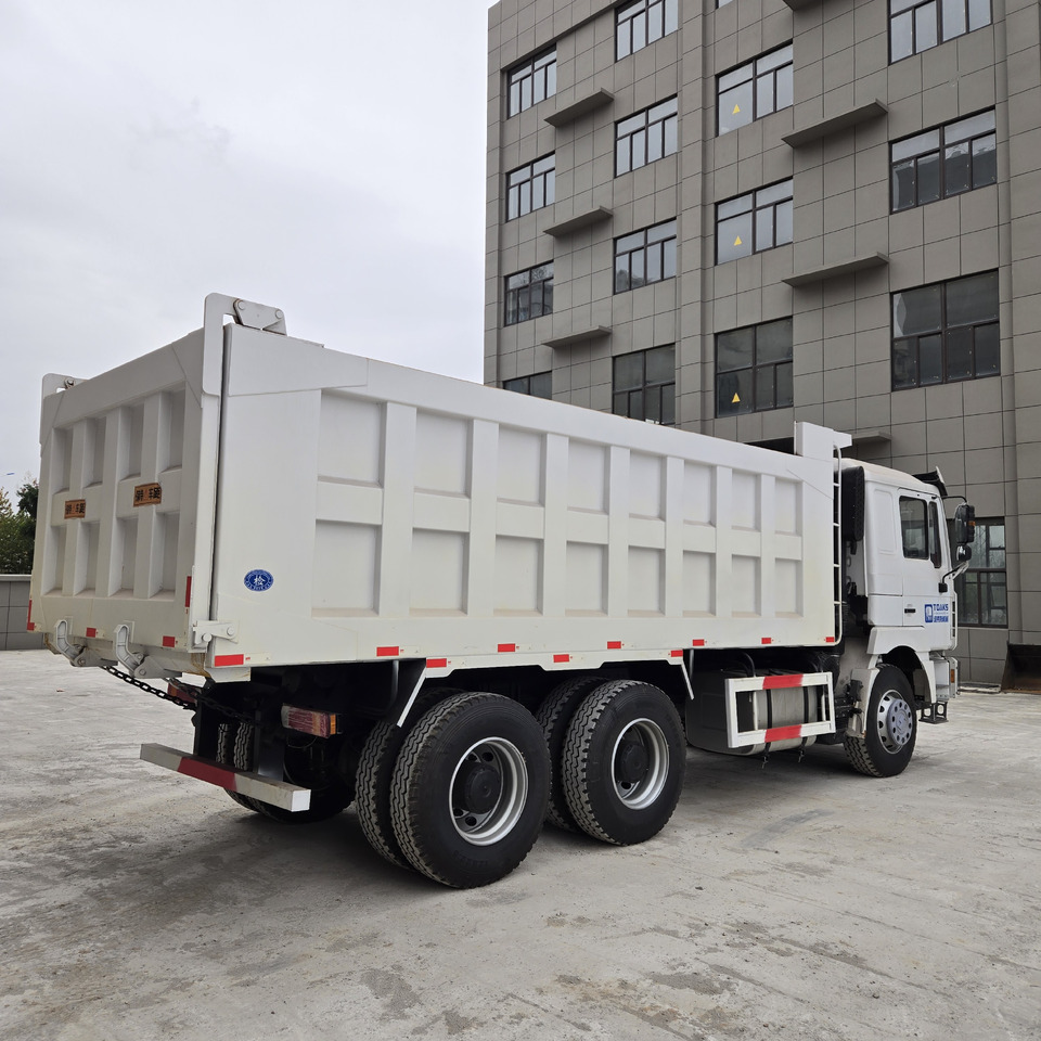SHACMAN 6*4 Right Hand Drive - Camion basculantă: Foto 5 SHACMAN 6*4 Right Hand Drive - Camion basculantă: Foto 5