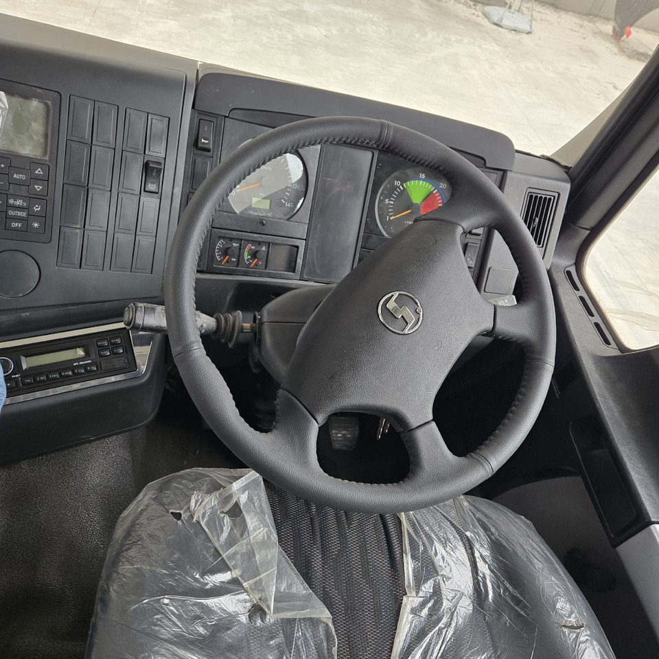 Leasing de SHACMAN 6*4 Right Hand Drive SHACMAN 6*4 Right Hand Drive: Foto 10