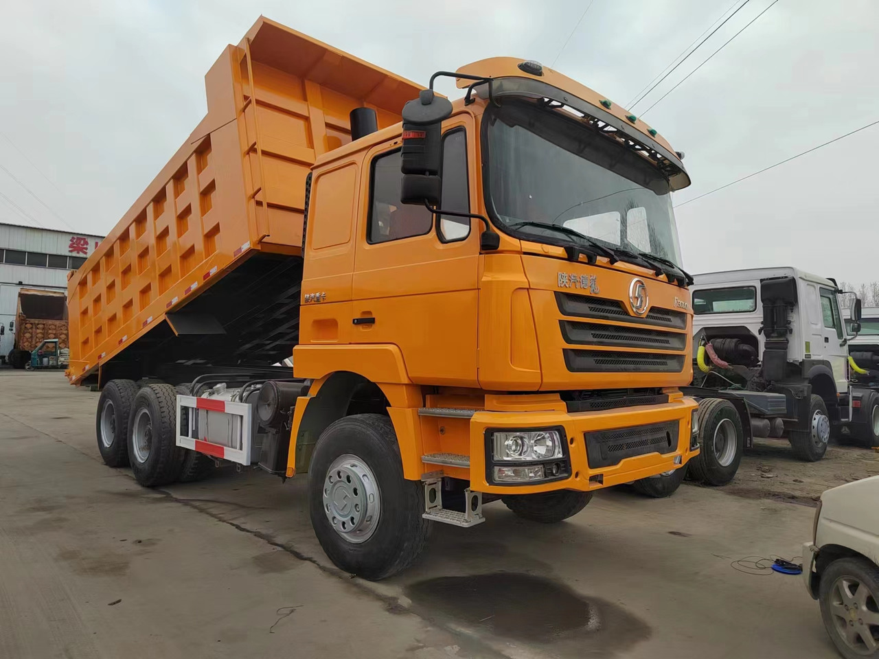 SHACMAN F3000 - Camion basculantă: Foto 3 SHACMAN F3000 - Camion basculantă: Foto 3