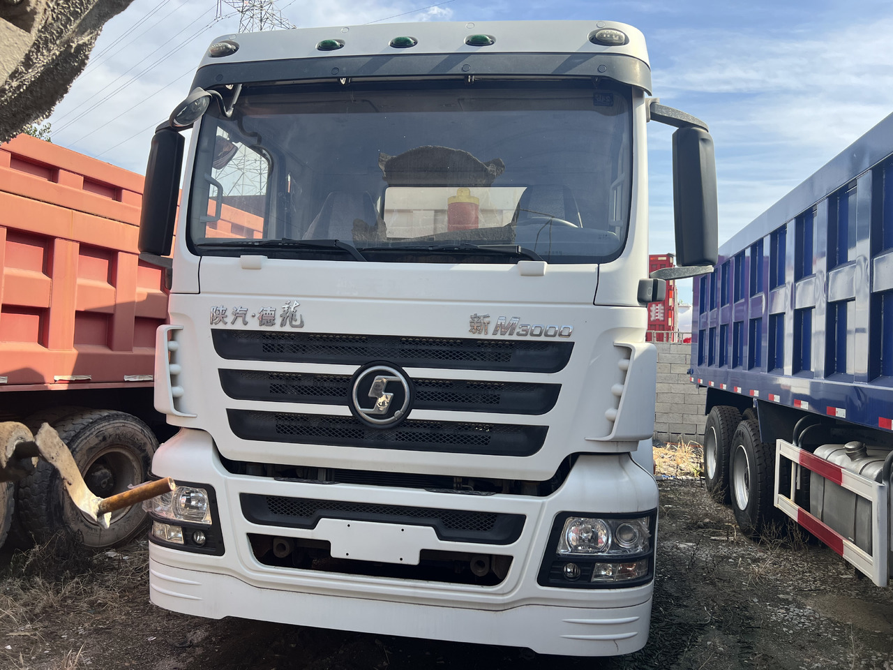 SHACMAN M3000 - Camion basculantă: Foto 3 SHACMAN M3000 - Camion basculantă: Foto 3