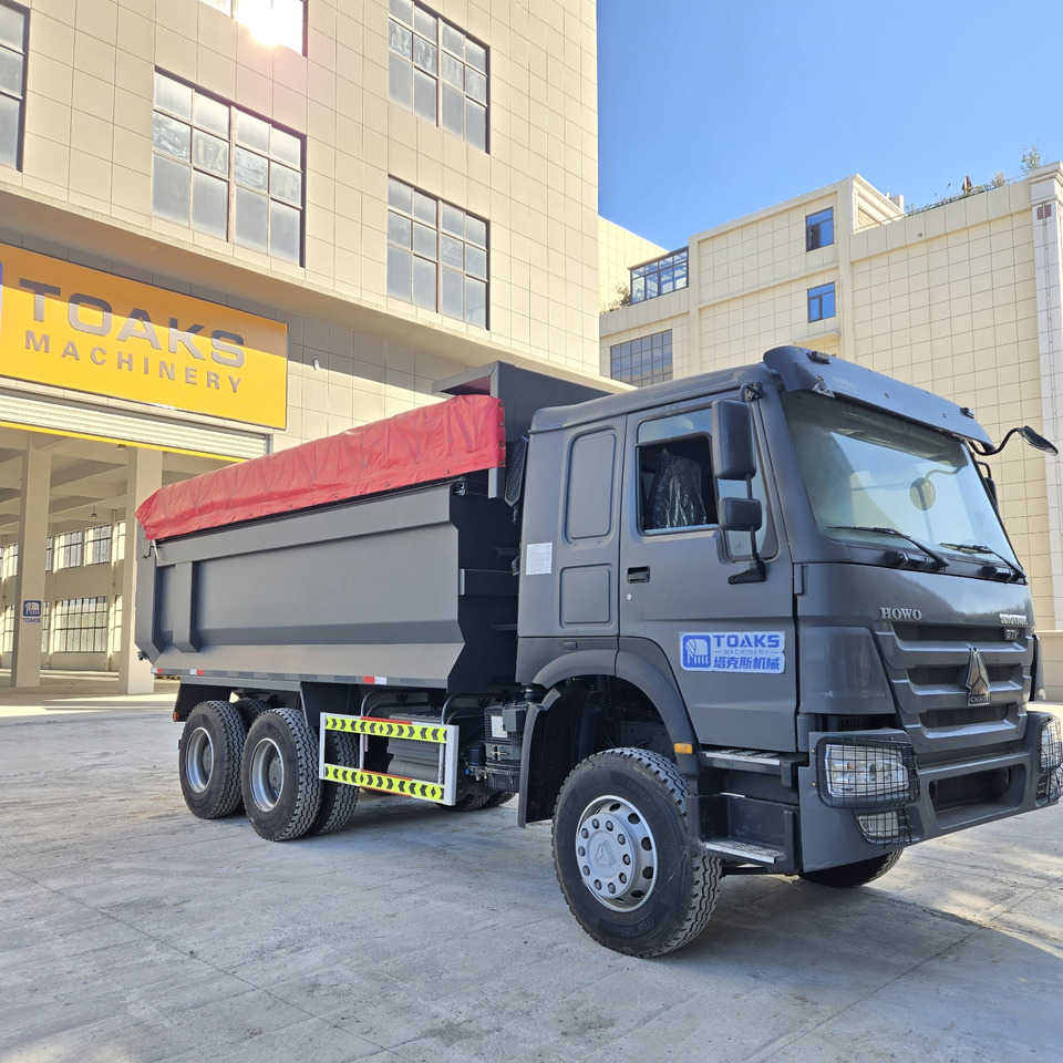 SINOTRUK HOWO 6x4 - Camion basculantă: Foto 2 SINOTRUK HOWO 6x4 - Camion basculantă: Foto 2