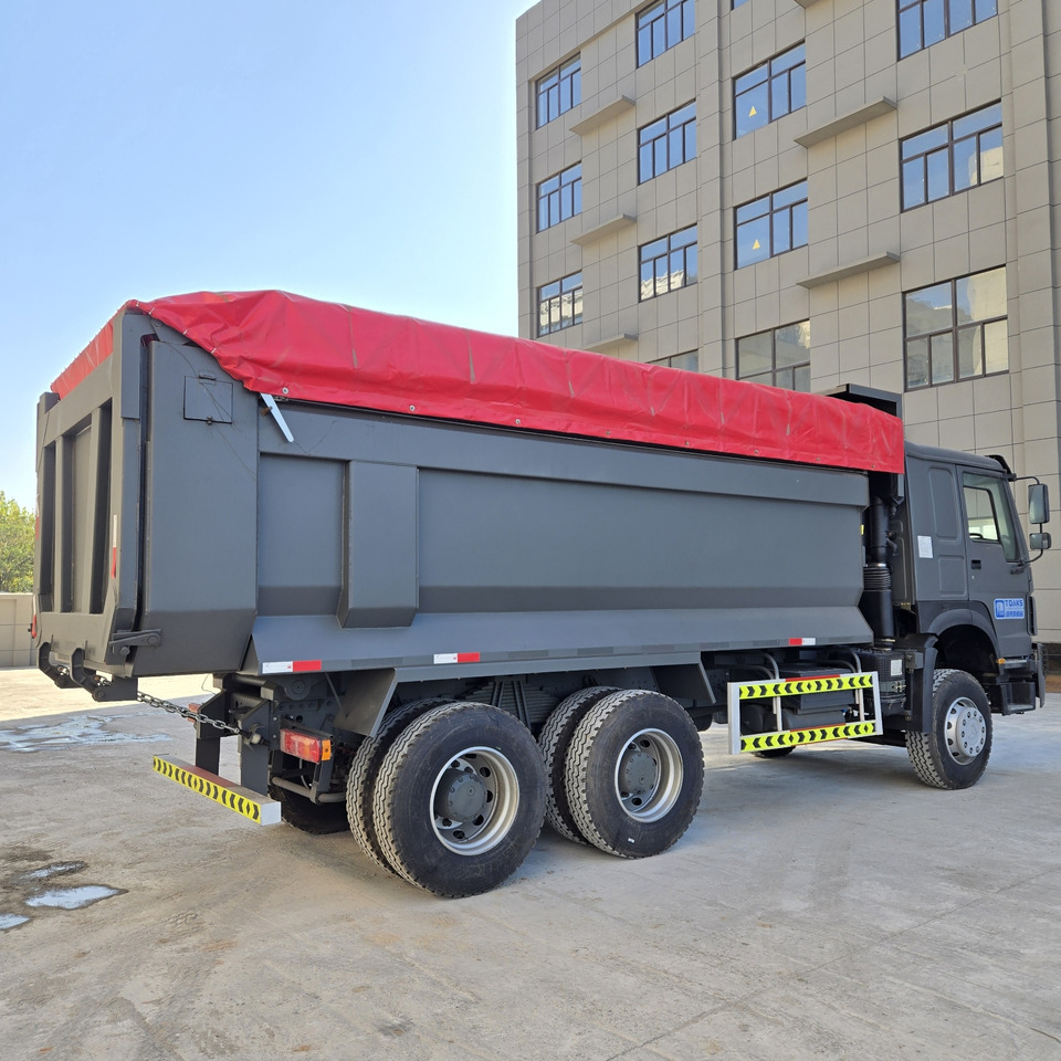 SINOTRUK HOWO 6x4 - Camion basculantă: Foto 5 SINOTRUK HOWO 6x4 - Camion basculantă: Foto 5
