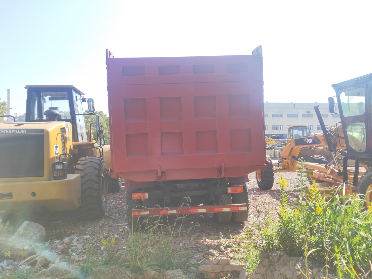 SINOTRUK HOWO - Camion basculantă: Foto 5 SINOTRUK HOWO - Camion basculantă: Foto 5