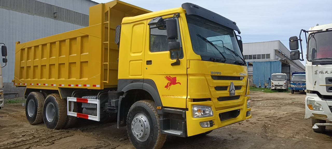 SINOTRUK HOWO - Camion basculantă: Foto 3 SINOTRUK HOWO - Camion basculantă: Foto 3