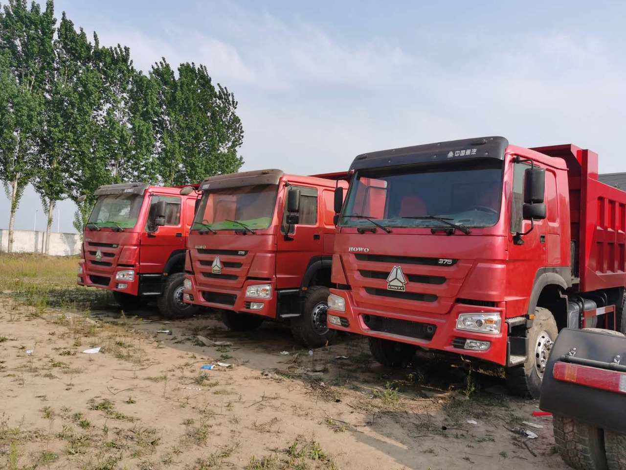 SINOTRUK HOWO - Camion basculantă: Foto 1 SINOTRUK HOWO - Camion basculantă: Foto 1
