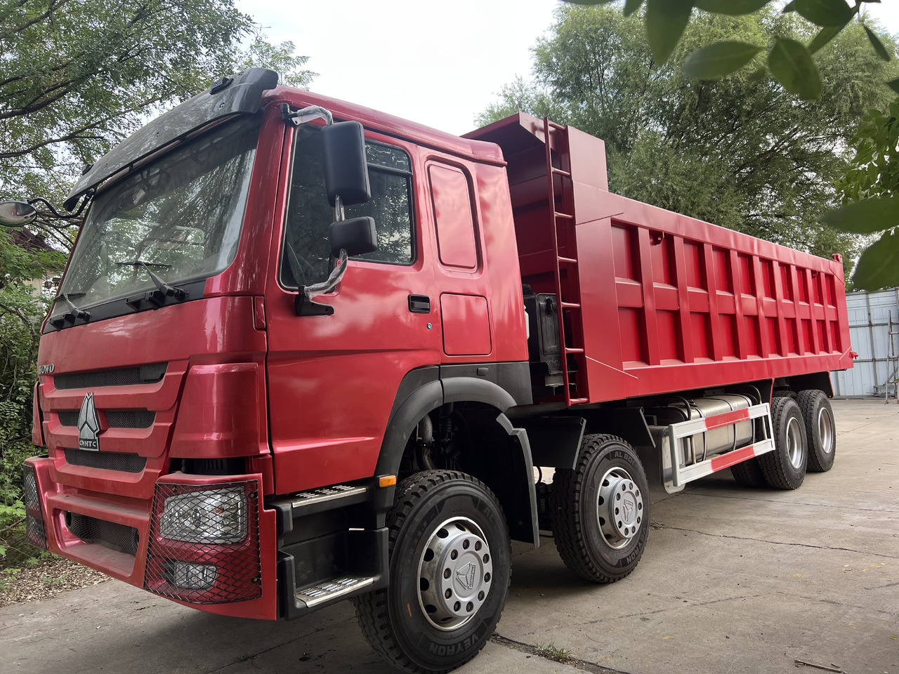 SINOTRUK Howo - Camion basculantă: Foto 3 SINOTRUK Howo - Camion basculantă: Foto 3